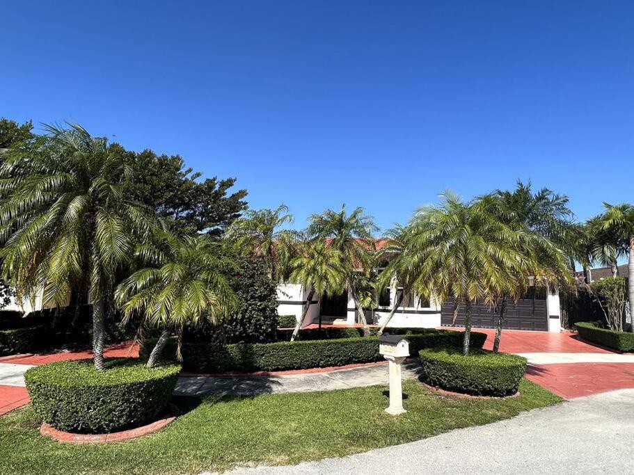 Sunny Getaway: Relaxing Miami Home Tamiami Exterior photo