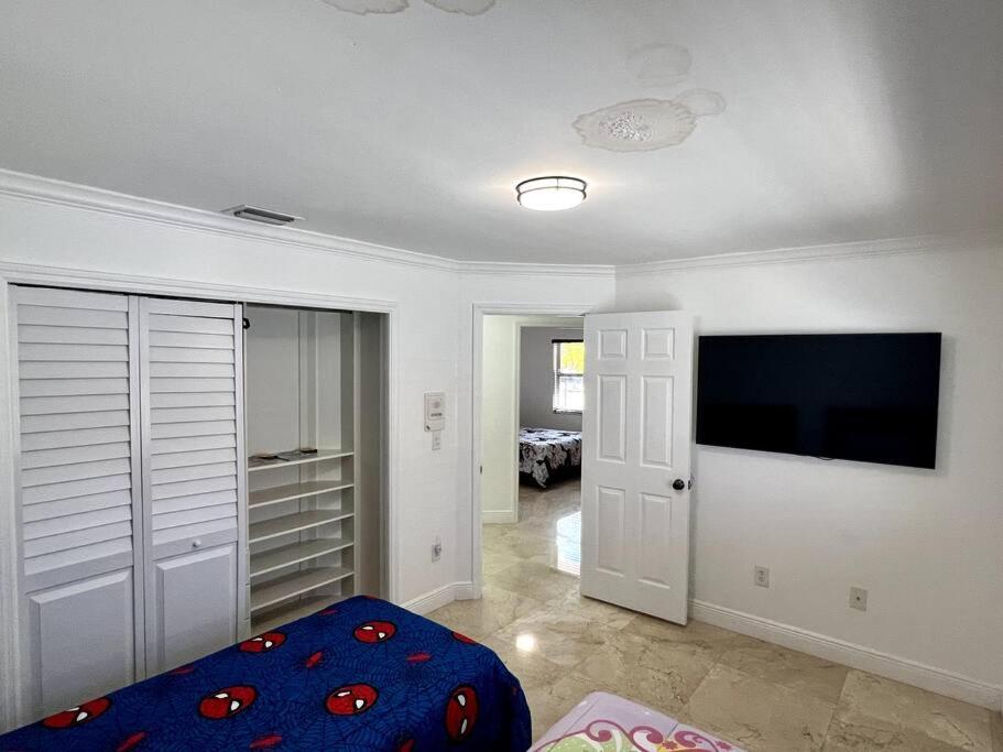 Sunny Getaway: Relaxing Miami Home Tamiami Exterior photo
