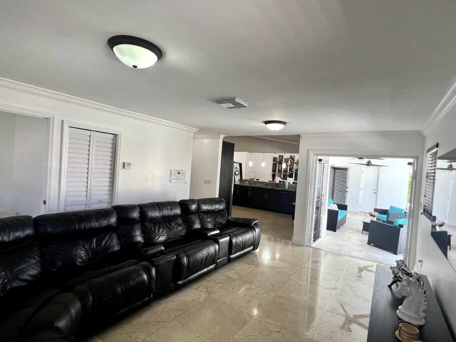Sunny Getaway: Relaxing Miami Home Tamiami Exterior photo