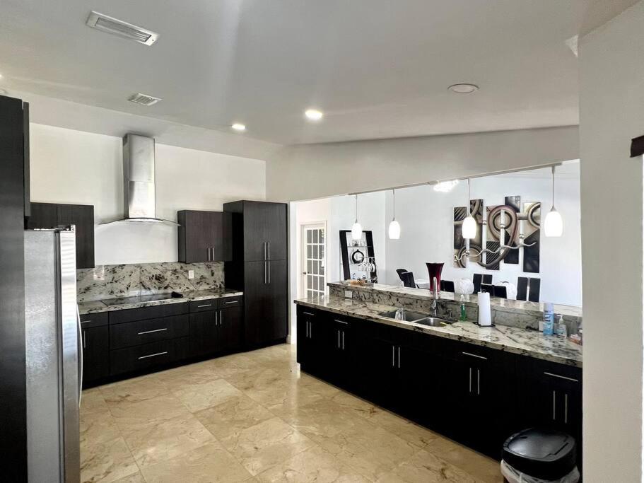 Sunny Getaway: Relaxing Miami Home Tamiami Exterior photo